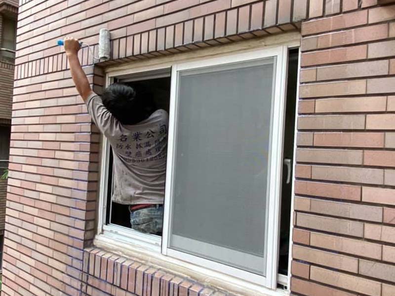 窗戶抓漏/外牆刷透明防水漆